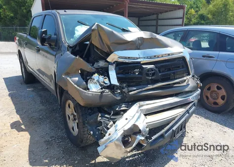 2011 Toyota Tundra Grade 5.7L V8 z USA, uszkodzony, nr VIN 5TFEY5F16BX112257